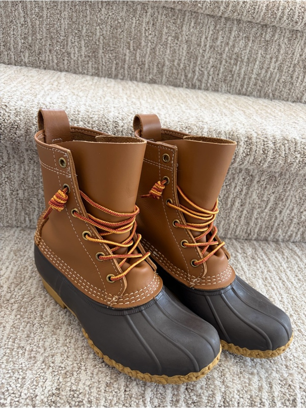 L. L. Bean Women's 8” Bean Boots. Size 6 Medium.
